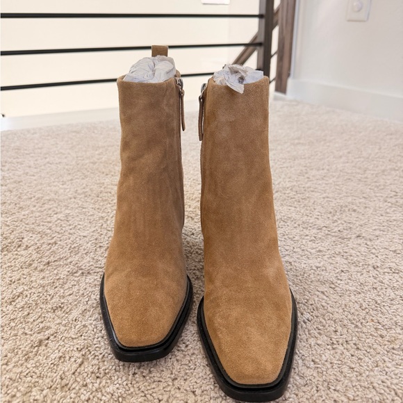 Everlane Havana Boots in Sand Camel Suede Size 9 - Picture 4 of 7